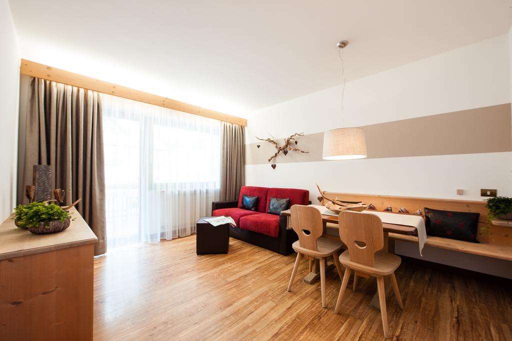 Siegi - Aparthotel & Retreat Parcines Exterior photo
